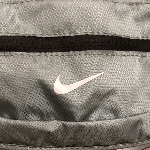NWT! - NIKE Large Capacity Waistpack Athletic/Running Belt Bag - Picture 6 of 8